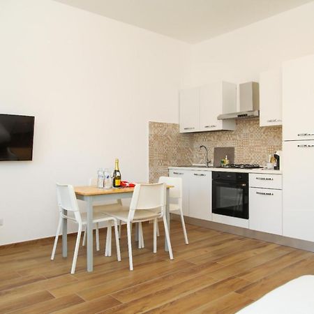 Viriamo House Roma Lägenhet Acilia Exteriör bild