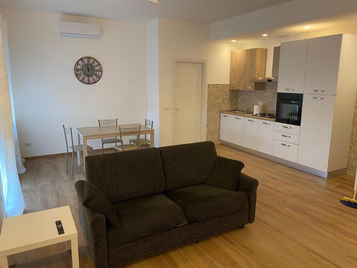 Viriamo House Roma Lägenhet Acilia Exteriör bild