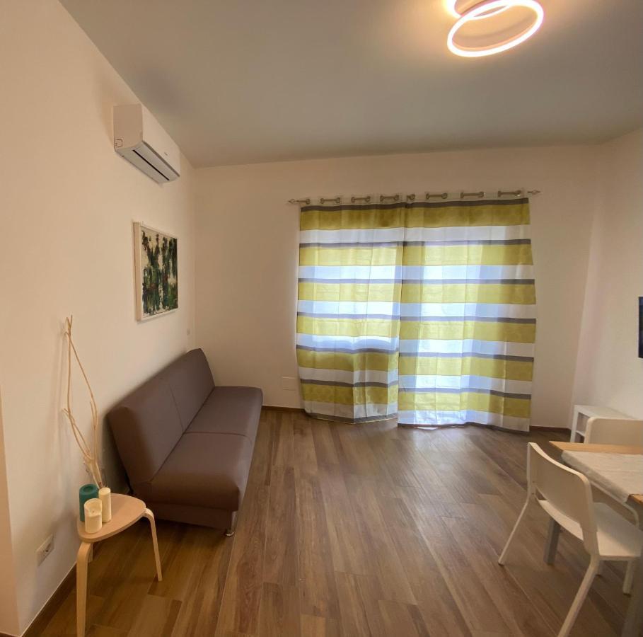 Viriamo House Roma Lägenhet Acilia Exteriör bild