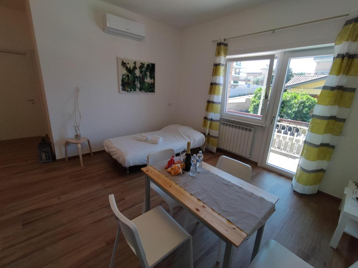 Viriamo House Roma Lägenhet Acilia Exteriör bild