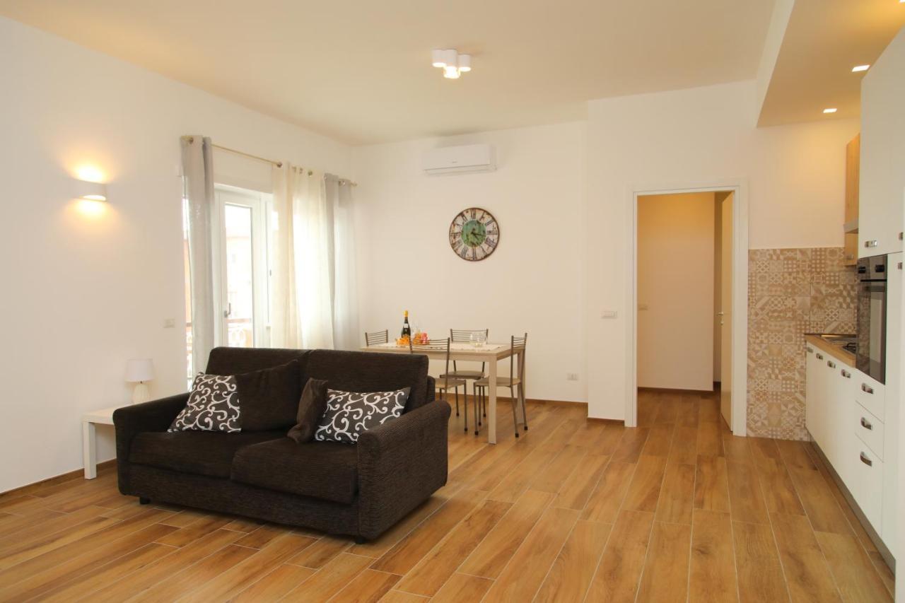 Viriamo House Roma Lägenhet Acilia Exteriör bild