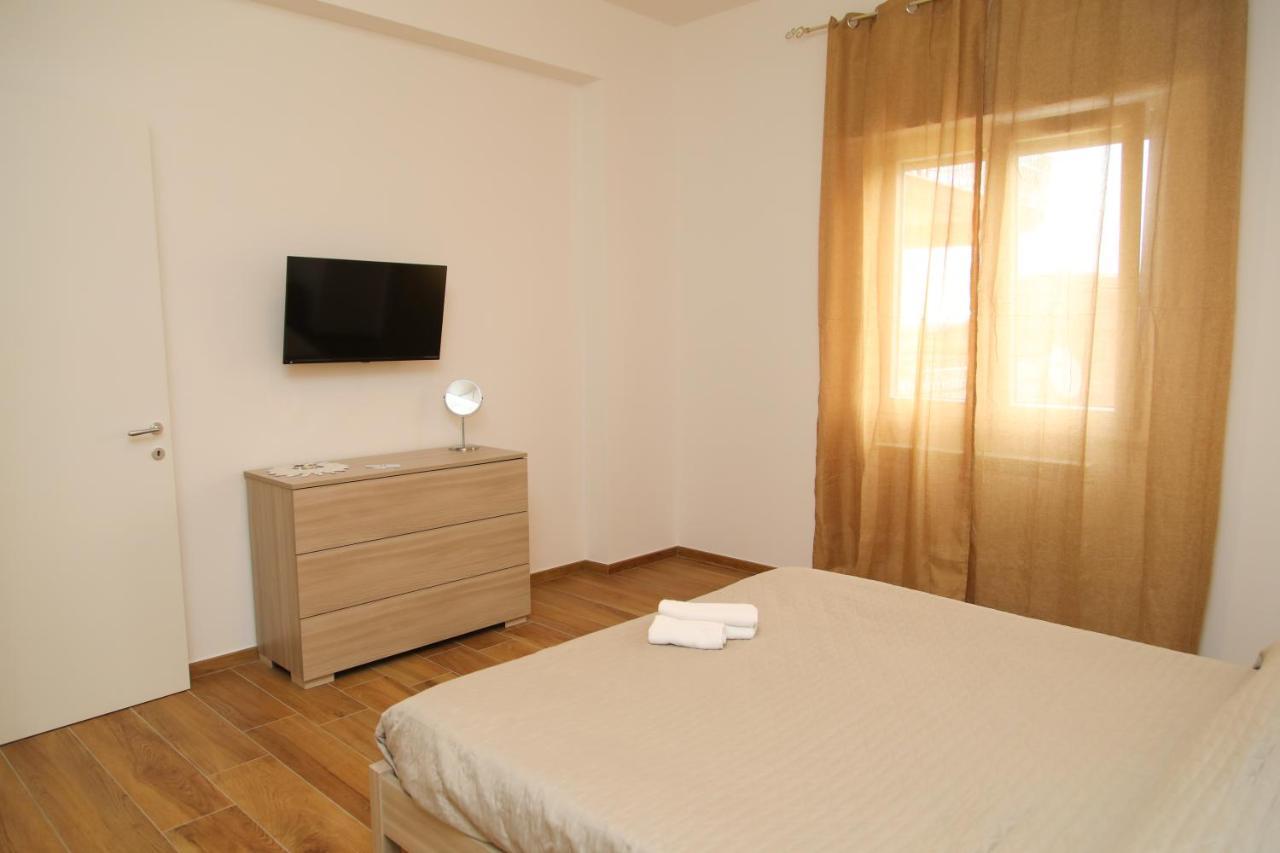 Viriamo House Roma Lägenhet Acilia Exteriör bild